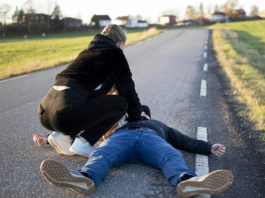 should you perform cpr if you're not certified?