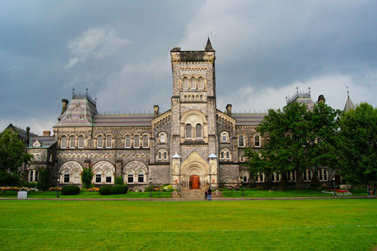 What Grades Do I Need to Get Into UofT